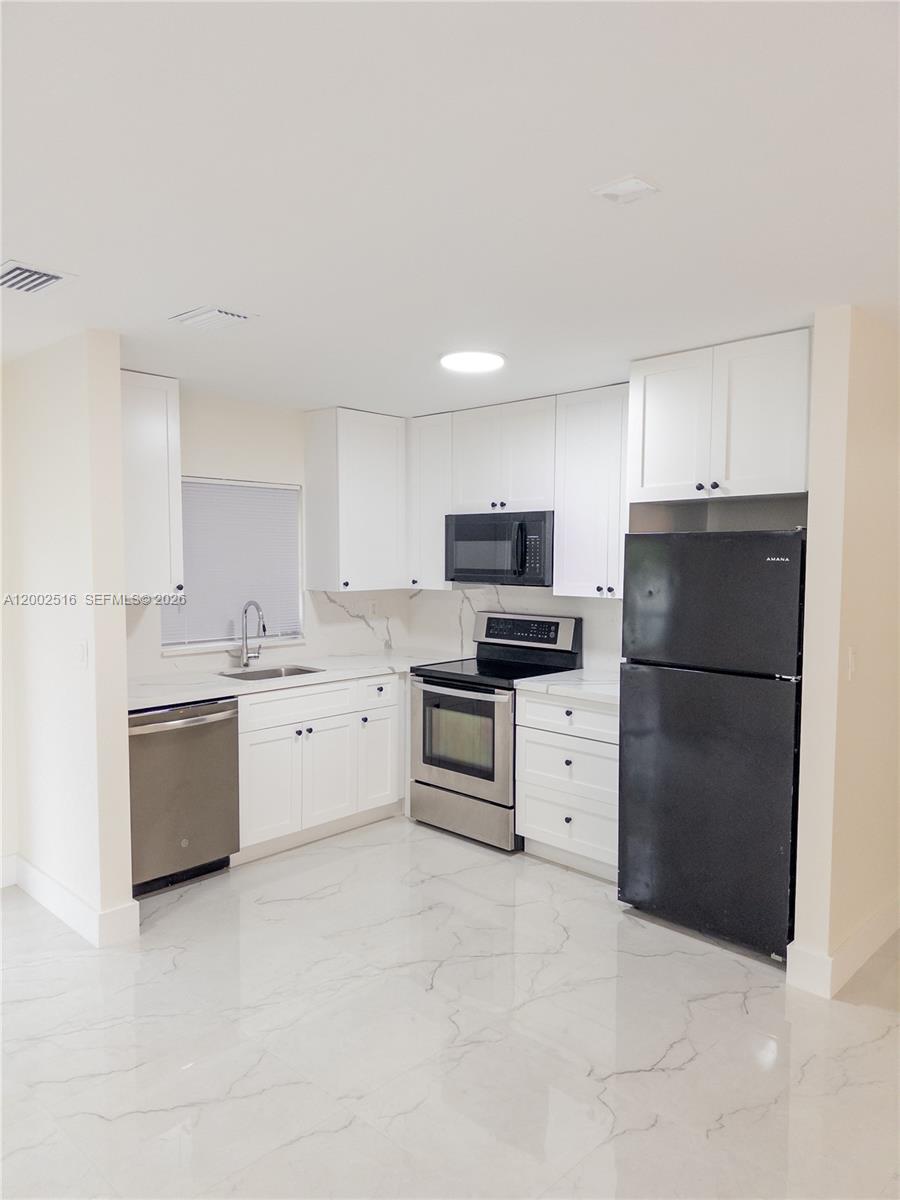 WINDERMERE CONDO NUMBER F - Residential Lease