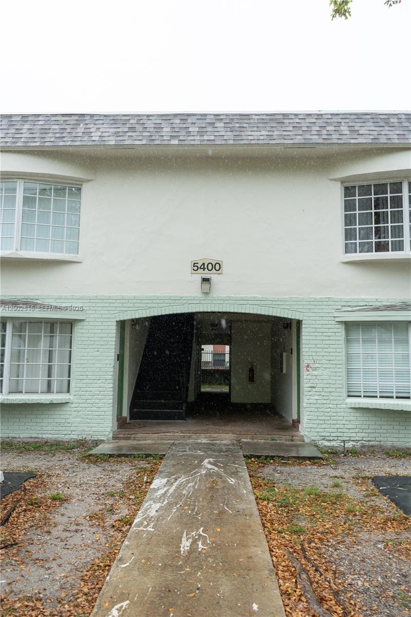 WINDERMERE CONDO NUMBER F - Residential Lease