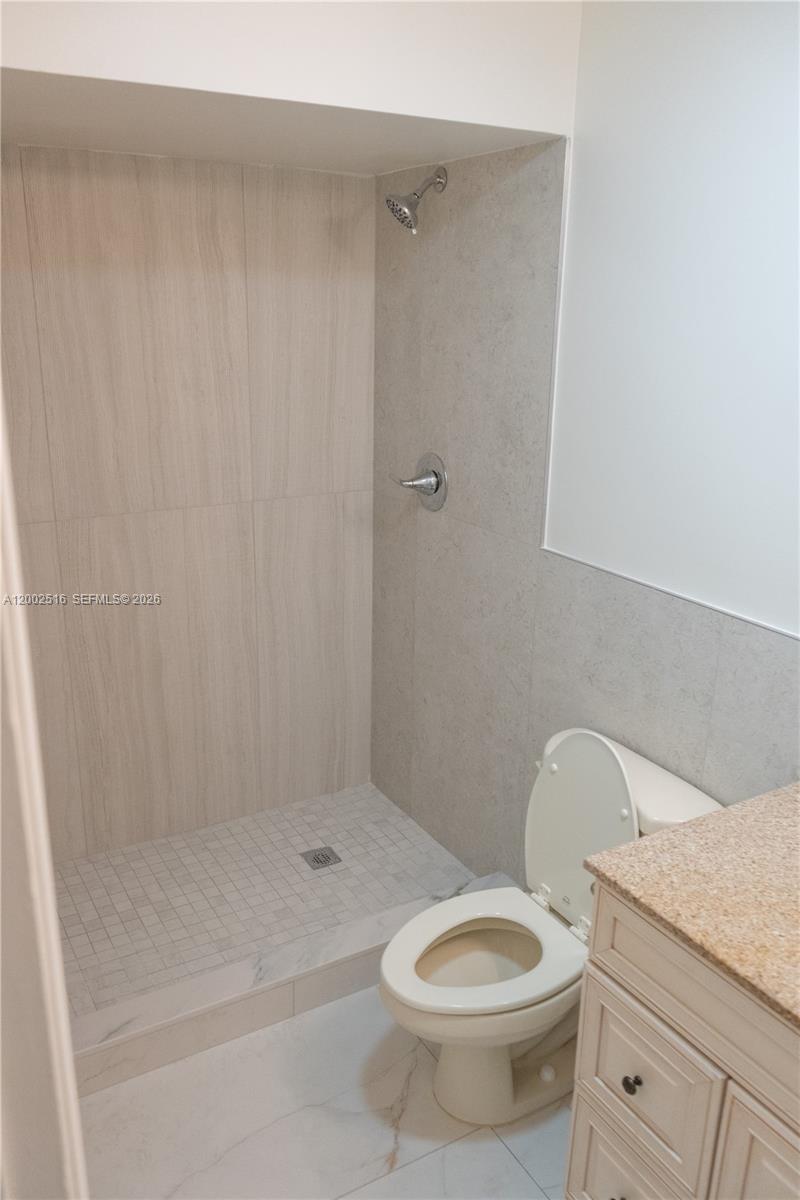 WINDERMERE CONDO NUMBER F - Residential Lease