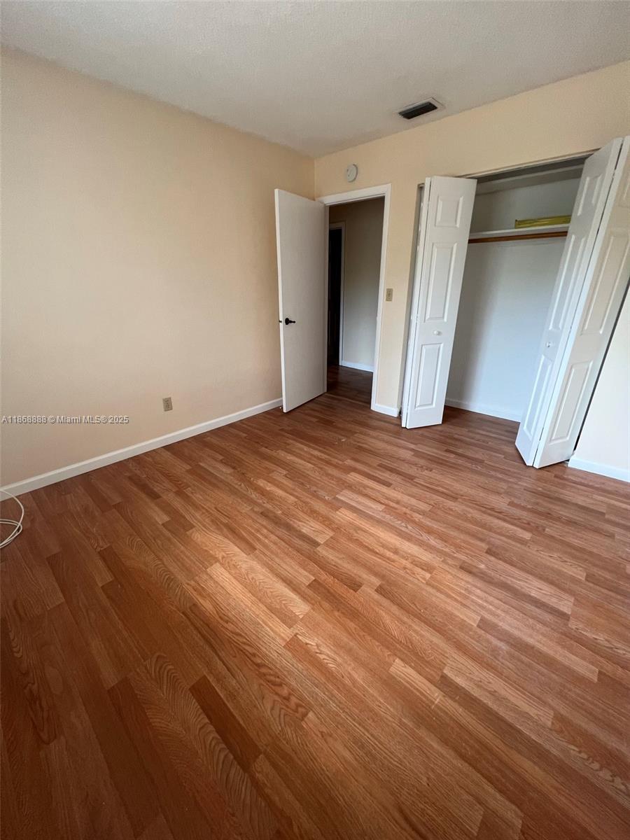 COLONIES CONDO - Residential