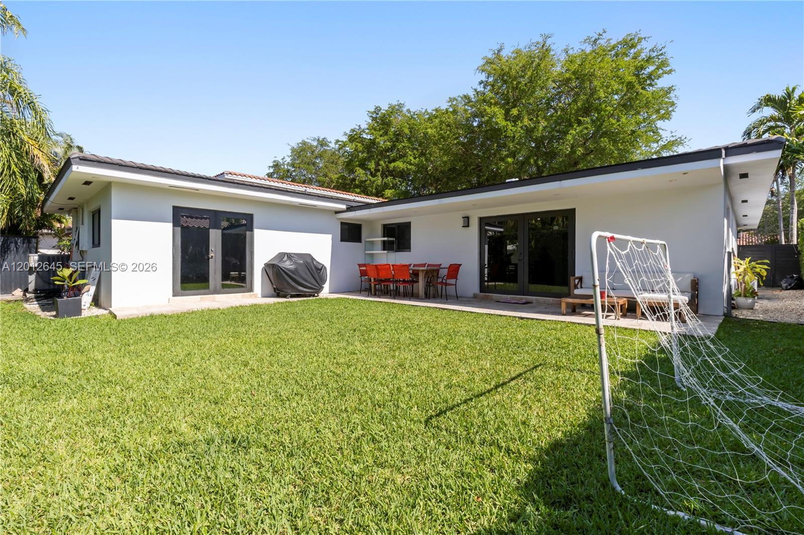 CORAL GABLES RIV SEC 6 - Residential