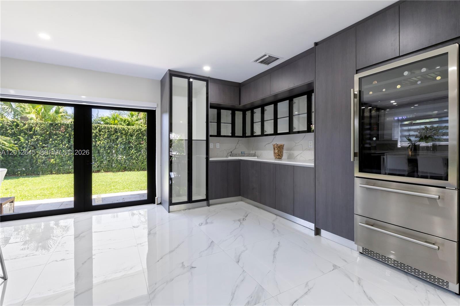 CORAL GABLES RIV SEC 6 - Residential