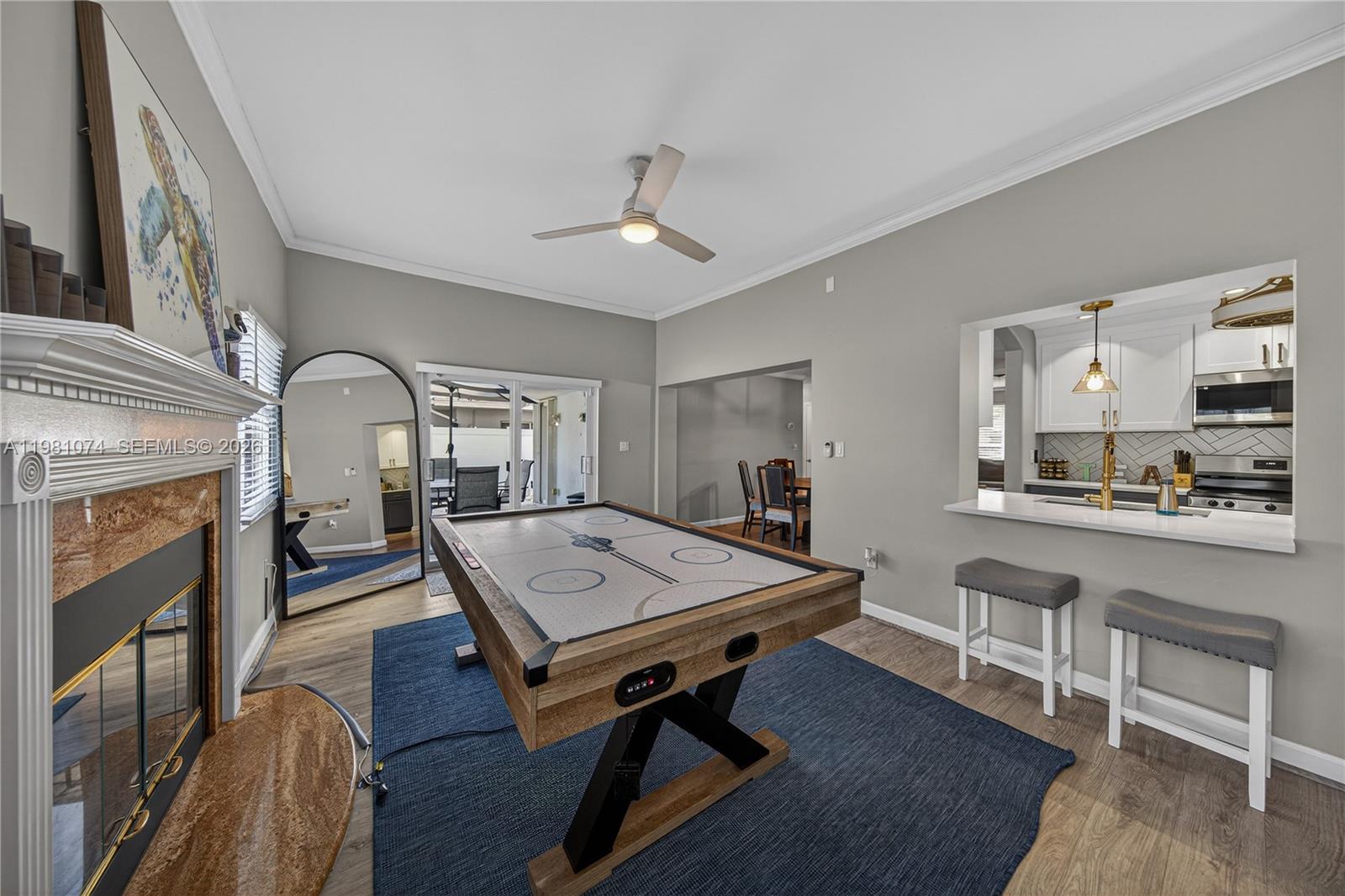 IMPERIAL POINT 1 SEC - Residential Lease