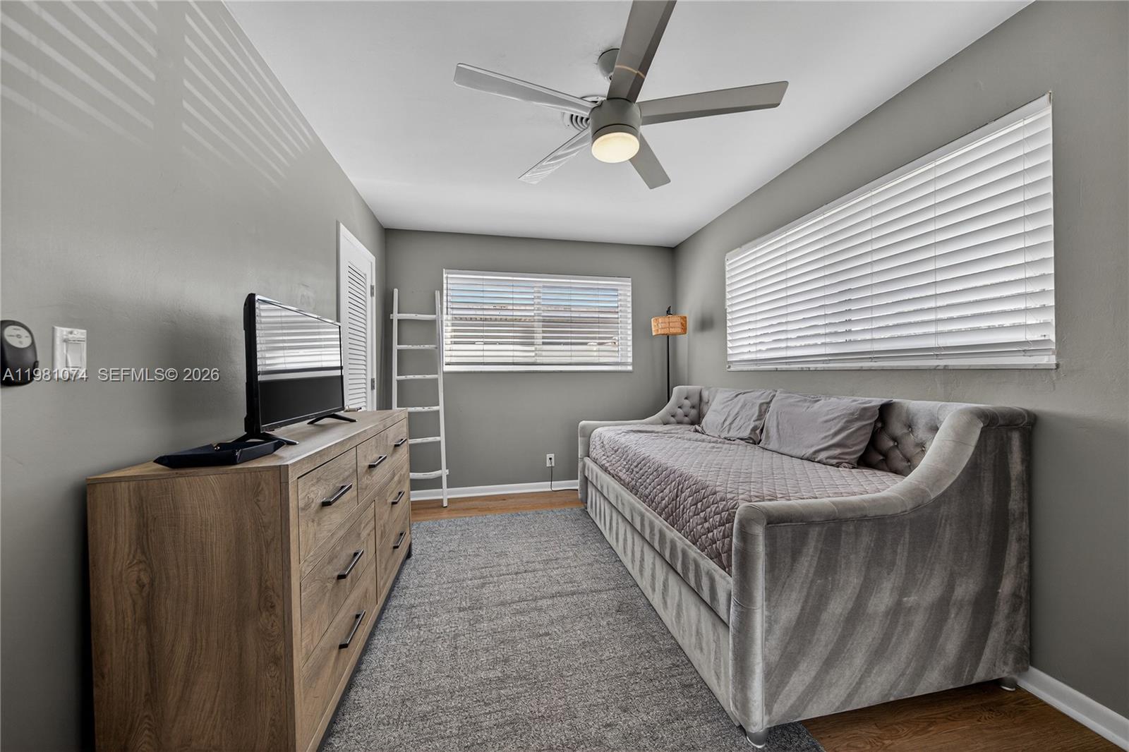 IMPERIAL POINT 1 SEC - Residential Lease