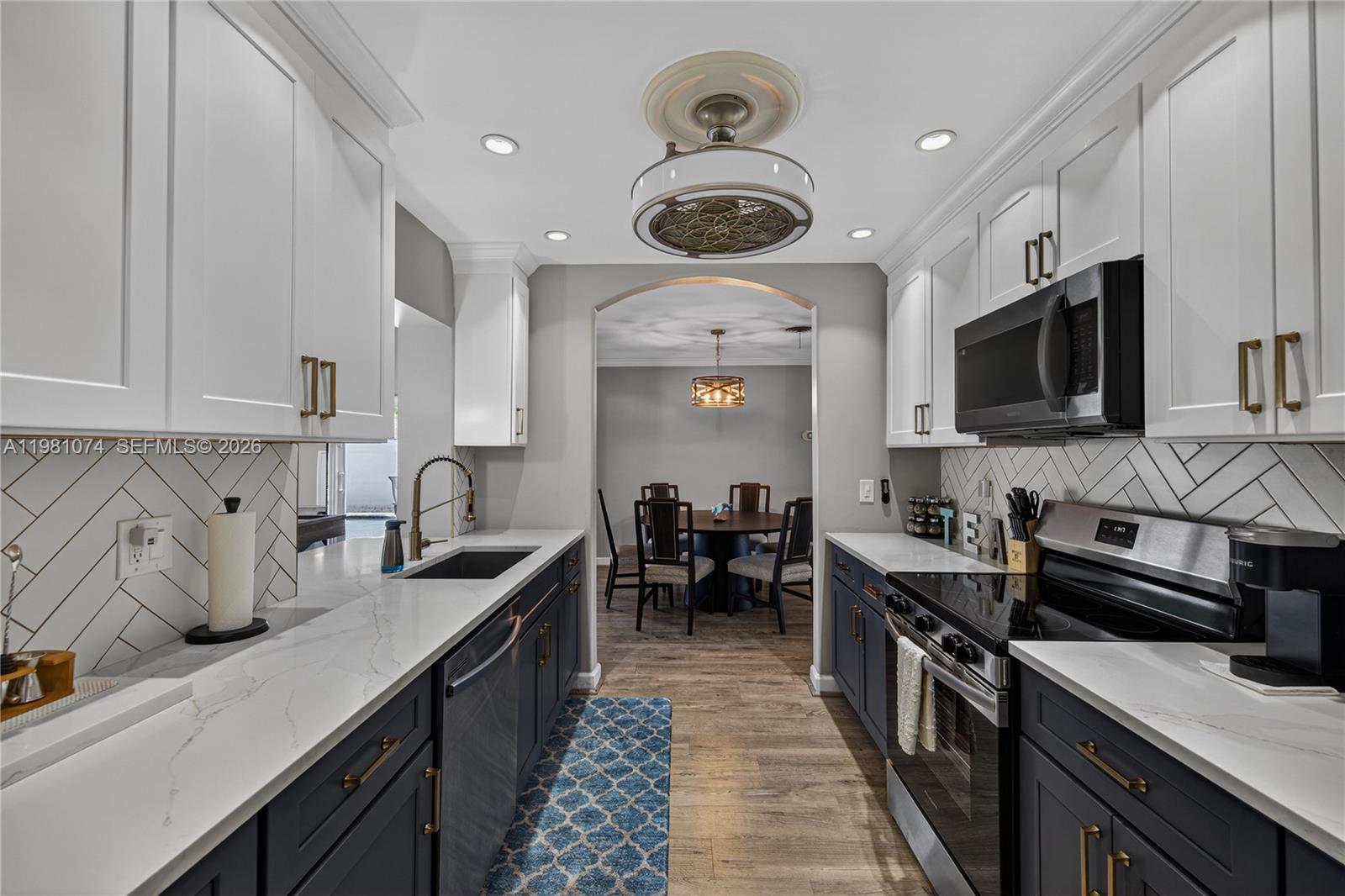 IMPERIAL POINT 1 SEC - Residential Lease