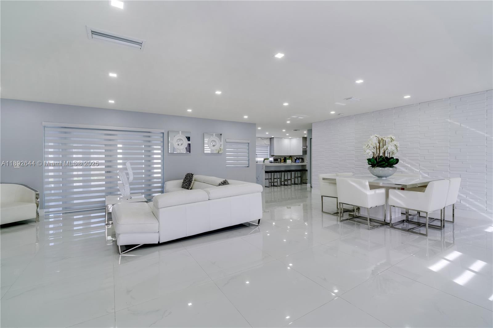 SOUTHLAND PINES - Residential