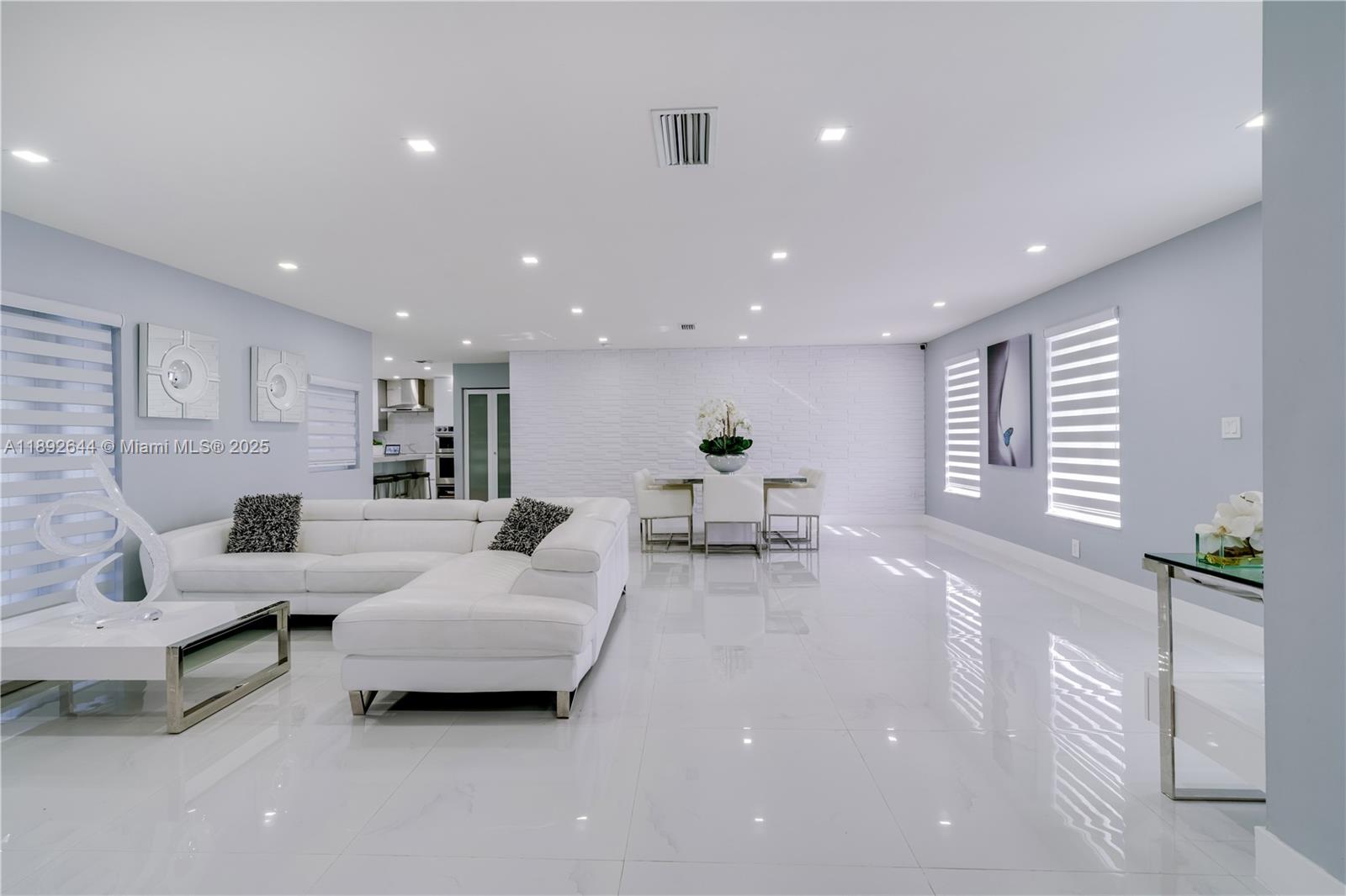 SOUTHLAND PINES - Residential