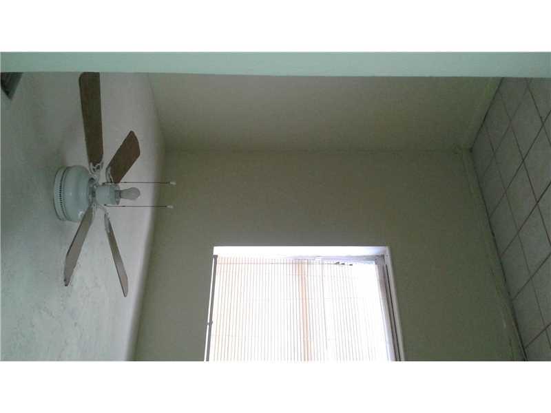 LESLIE ESTS SEC FOUR - Residential Lease