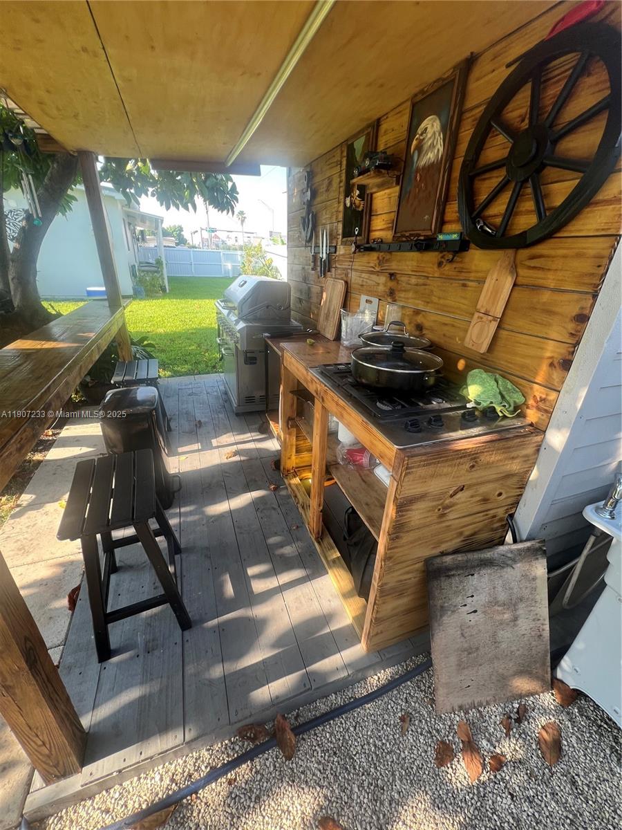 PALM SPRINGS ESTS 5TH ADD - Residential