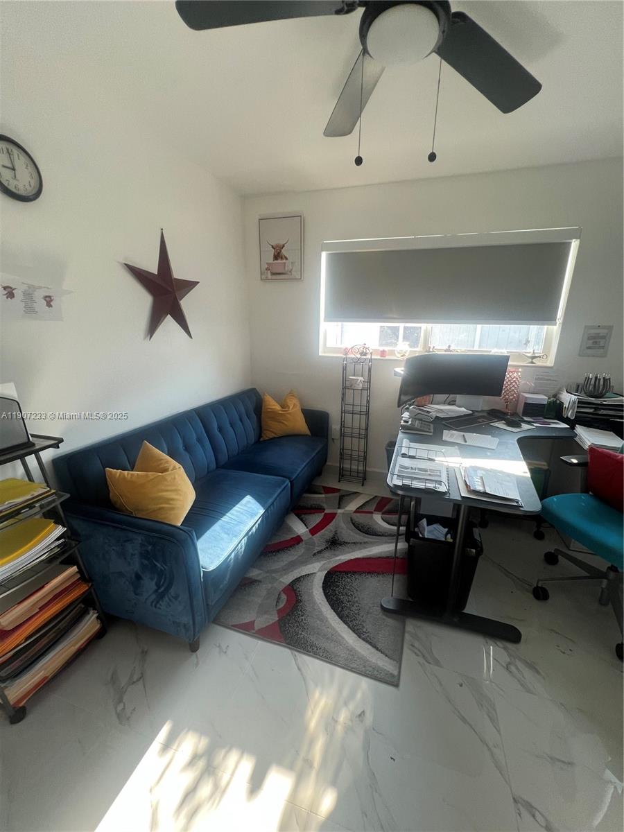 PALM SPRINGS ESTS 5TH ADD - Residential