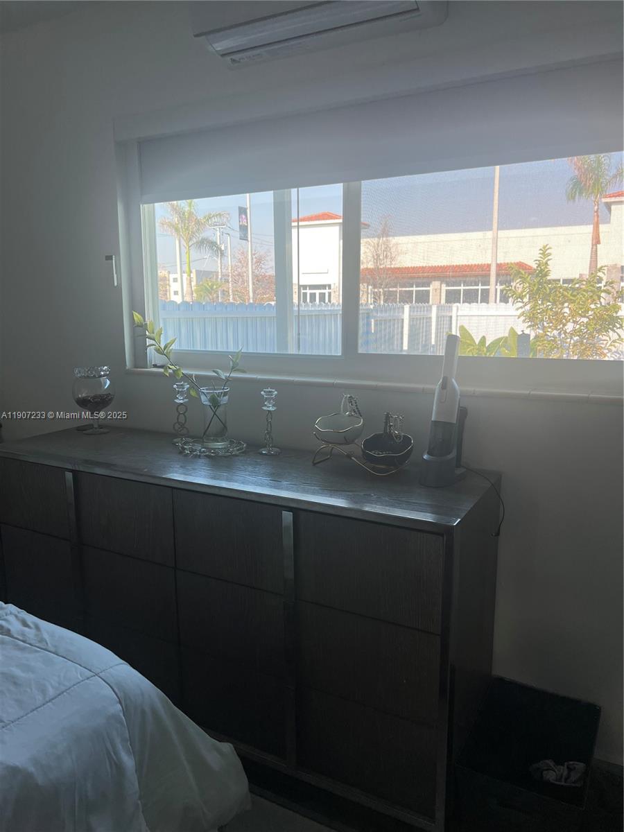 PALM SPRINGS ESTS 5TH ADD - Residential