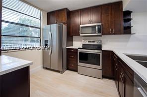 CONDO 22 OF WHITEHALL CON - Residential