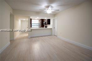 1713 Whitehall Dr 302