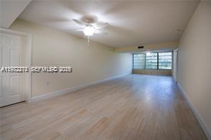 CONDO 22 OF WHITEHALL CON - Residential