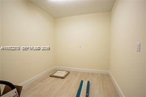 CONDO 22 OF WHITEHALL CON - Residential