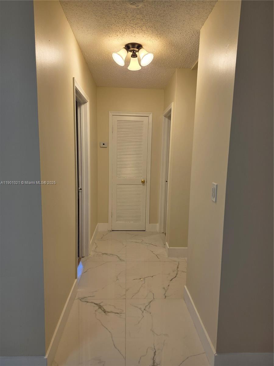 HOLLYWOOD LITTLE RANCHES - Residential Lease