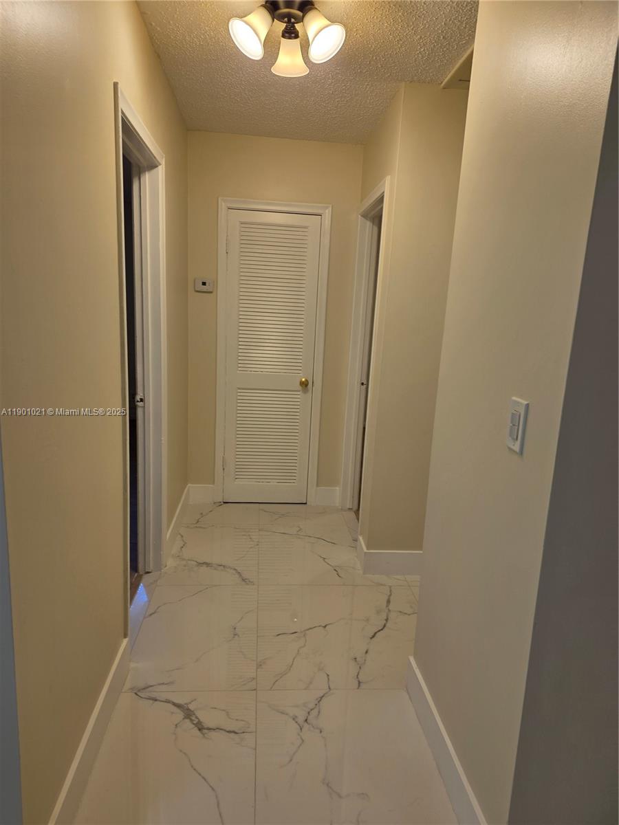 HOLLYWOOD LITTLE RANCHES - Residential Lease