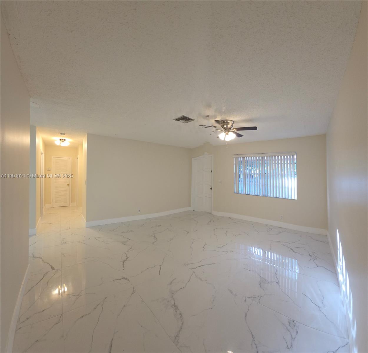 HOLLYWOOD LITTLE RANCHES - Residential Lease