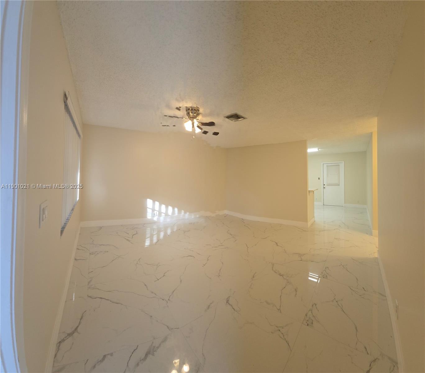 HOLLYWOOD LITTLE RANCHES - Residential Lease