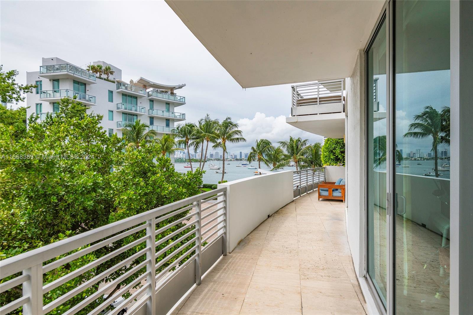 CAPRI SOUTH BEACH CONDO - Residential