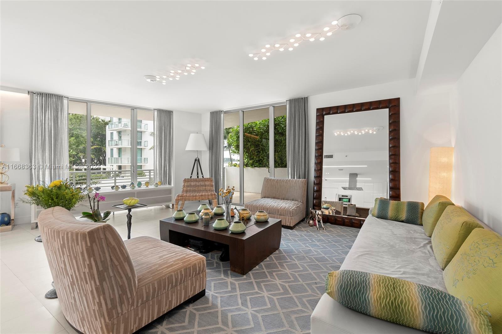CAPRI SOUTH BEACH CONDO - Residential