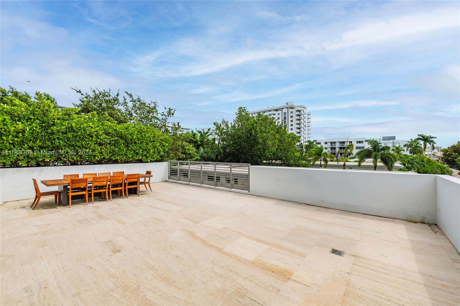 CAPRI SOUTH BEACH CONDO - Residential
