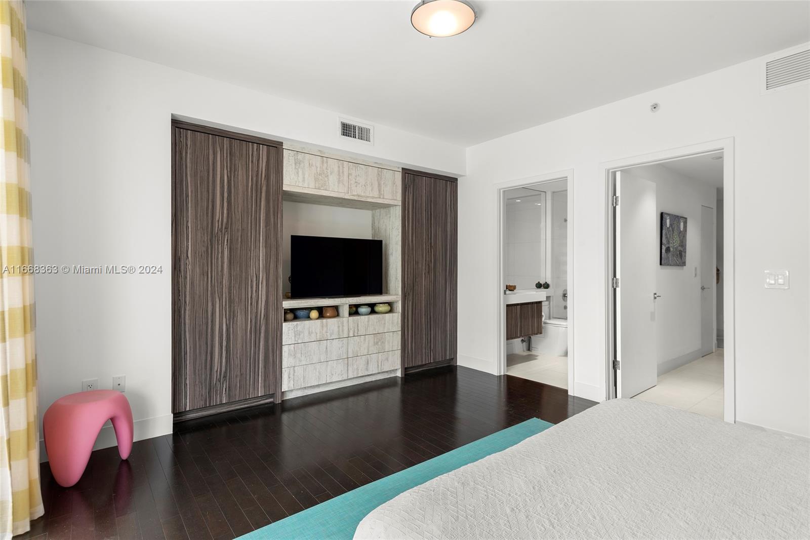 CAPRI SOUTH BEACH CONDO - Residential