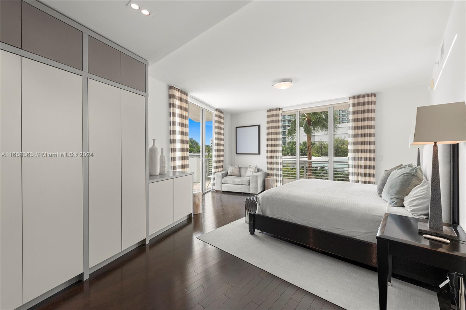 CAPRI SOUTH BEACH CONDO - Residential