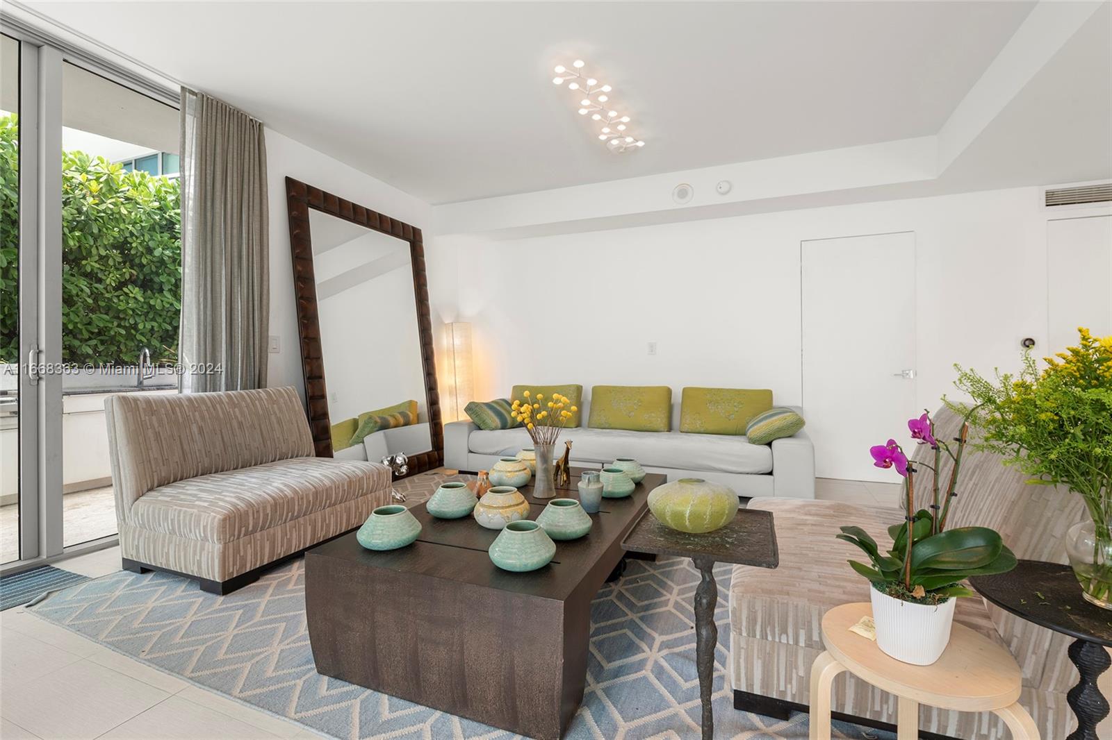 CAPRI SOUTH BEACH CONDO - Residential