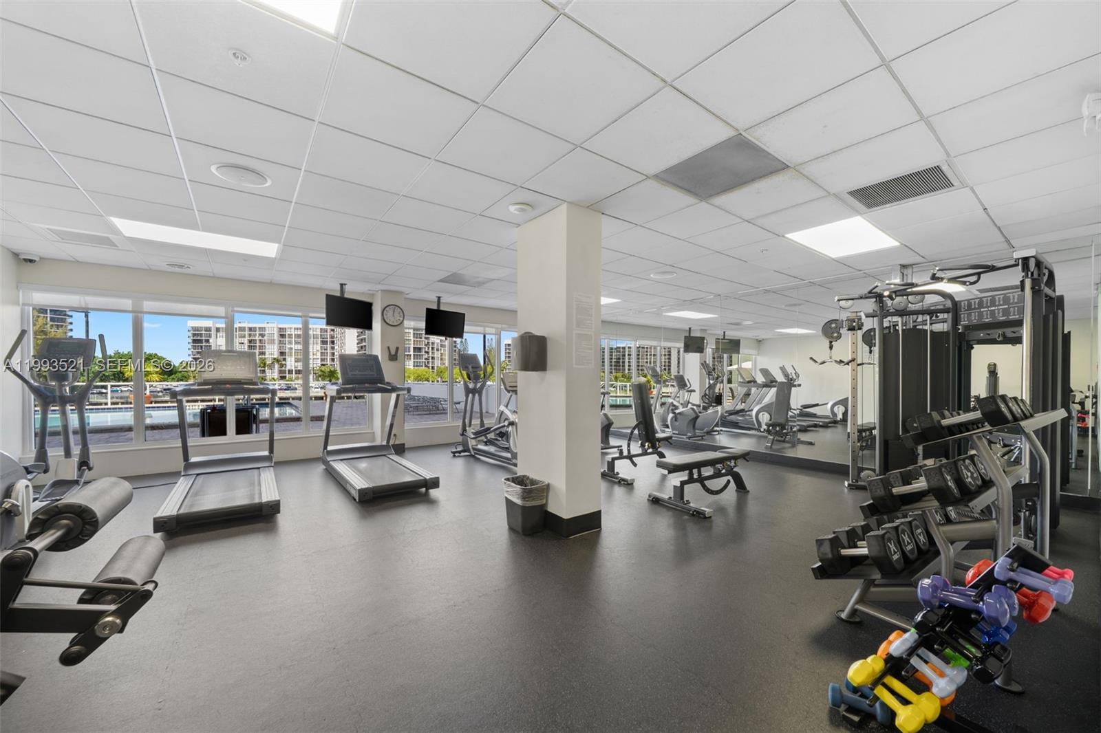 RESIDENCES ON HOLLYWOOD B - Residential