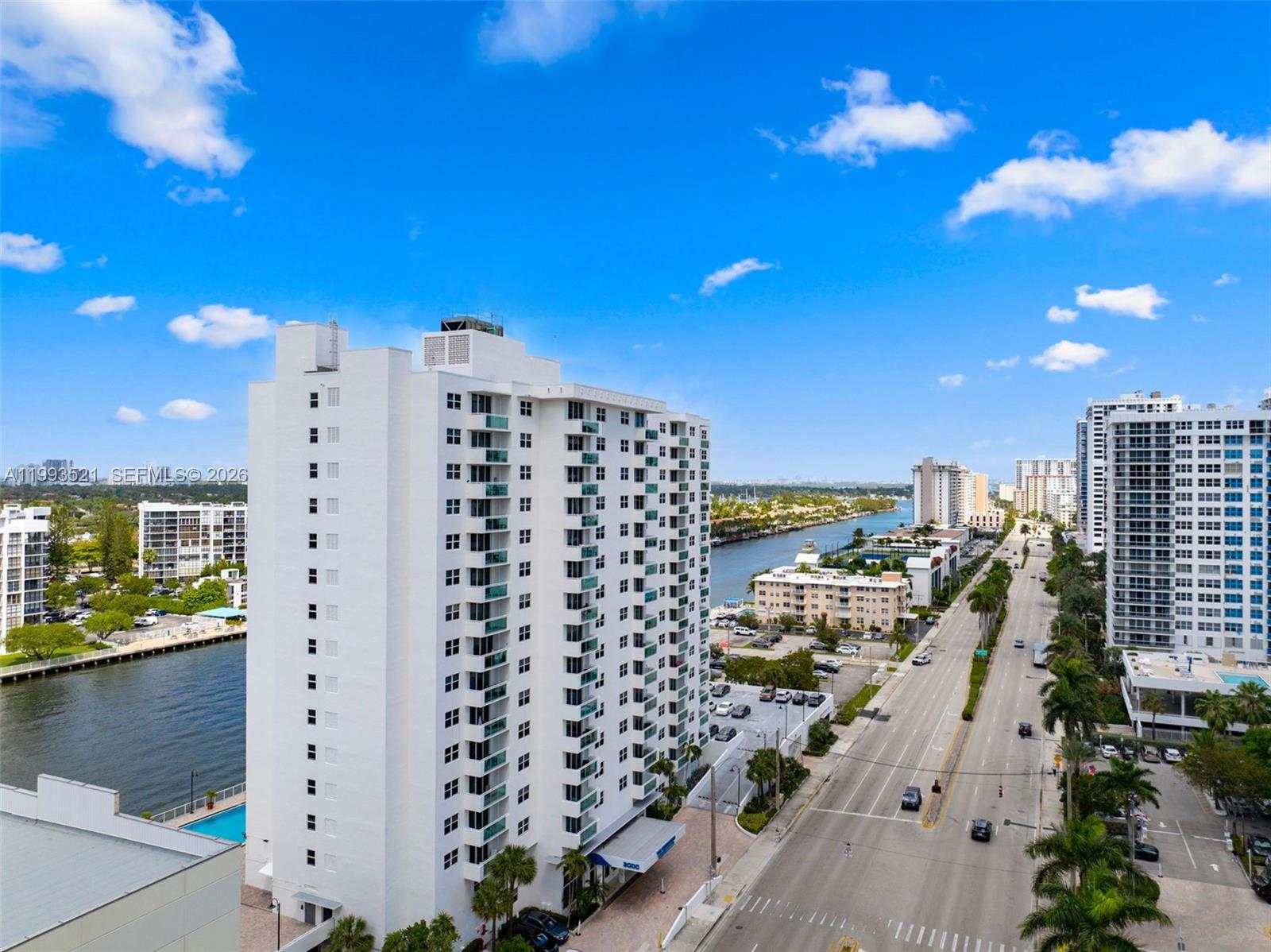 RESIDENCES ON HOLLYWOOD B - Residential