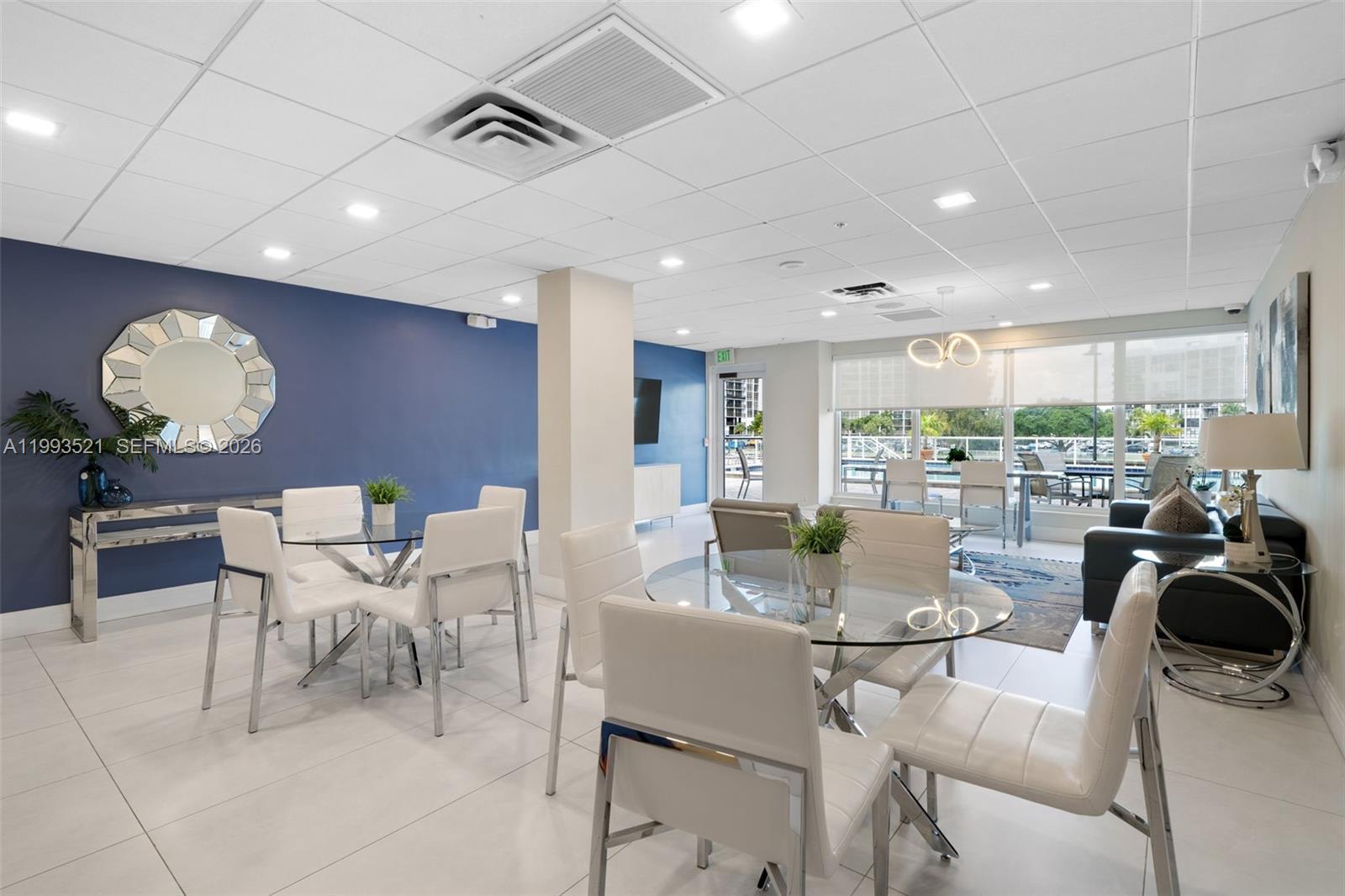 RESIDENCES ON HOLLYWOOD B - Residential