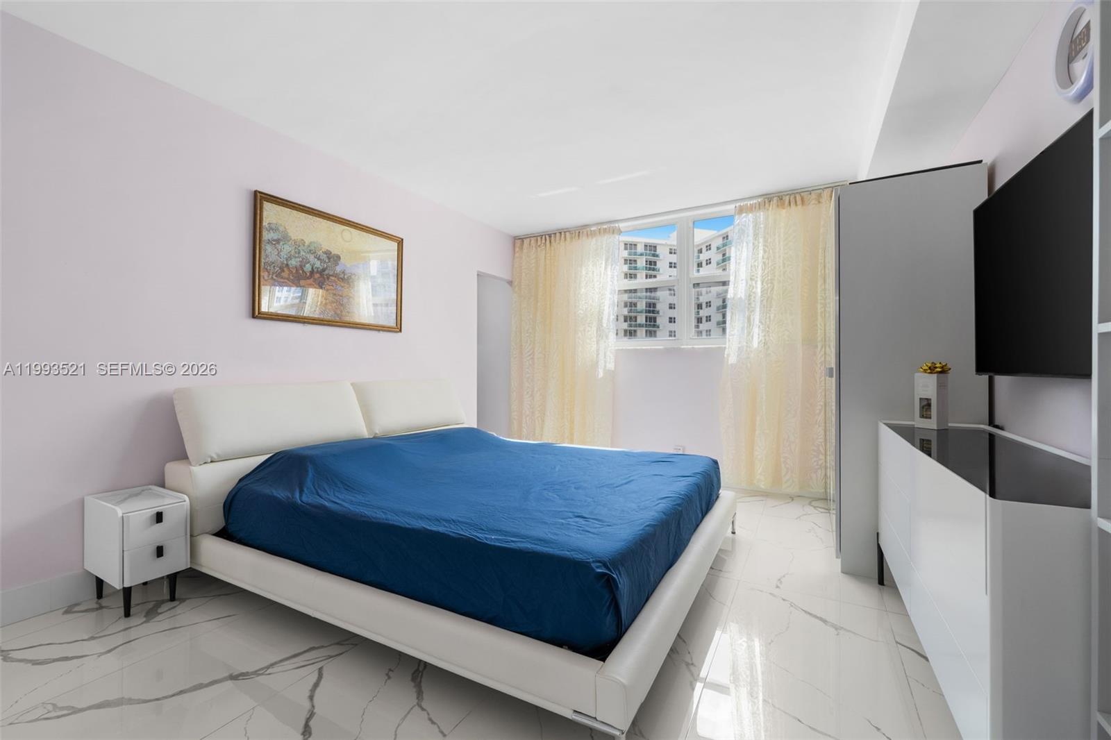 RESIDENCES ON HOLLYWOOD B - Residential