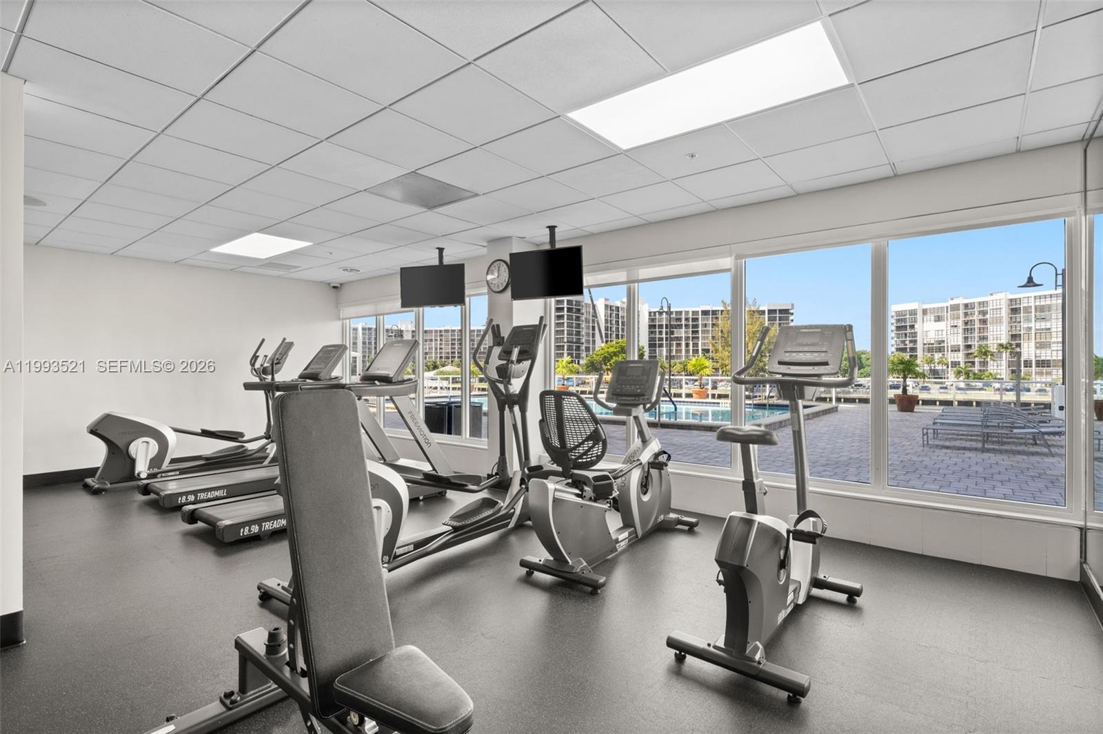 RESIDENCES ON HOLLYWOOD B - Residential