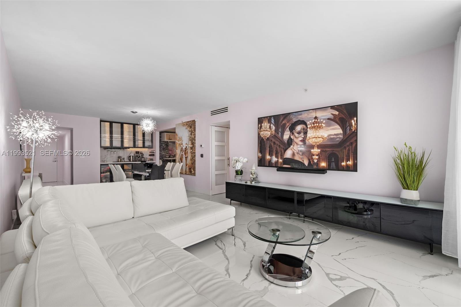 RESIDENCES ON HOLLYWOOD B - Residential