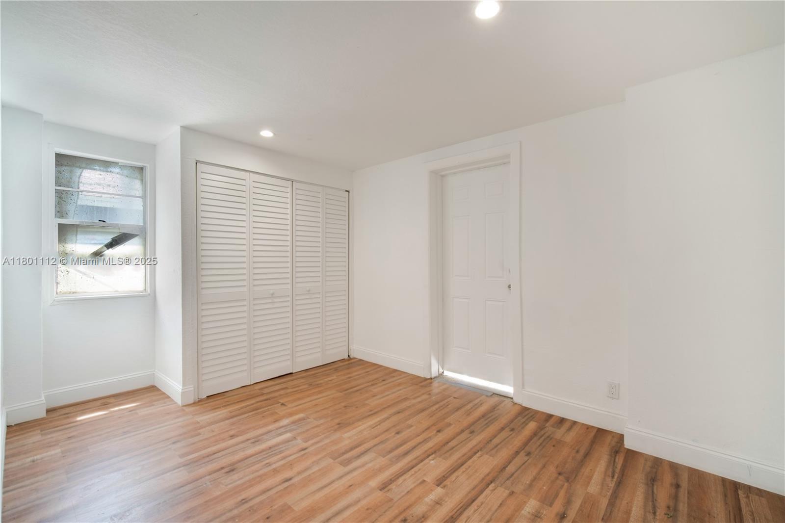 HOLLYWOOD PARK - Residential