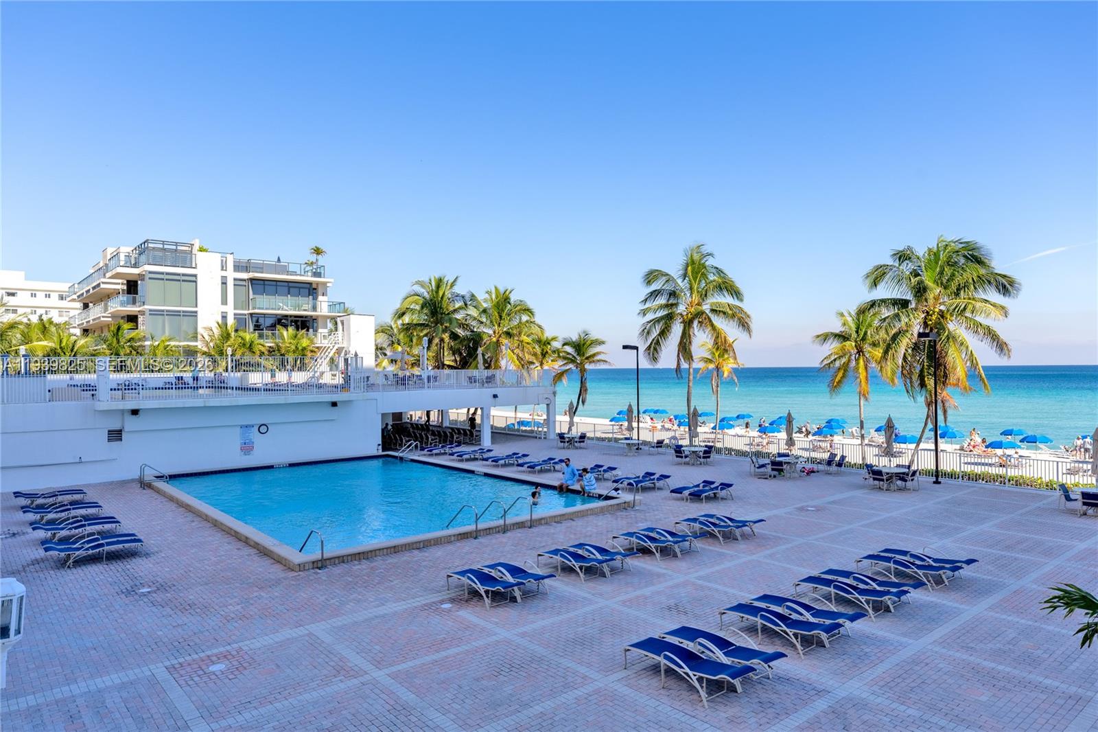 QUADOMAIN TOWER I AND IV - Residential Lease