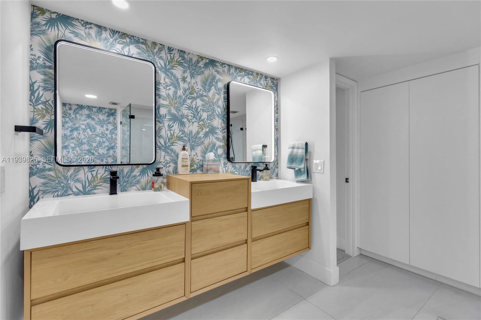 QUADOMAIN TOWER I AND IV - Residential Lease