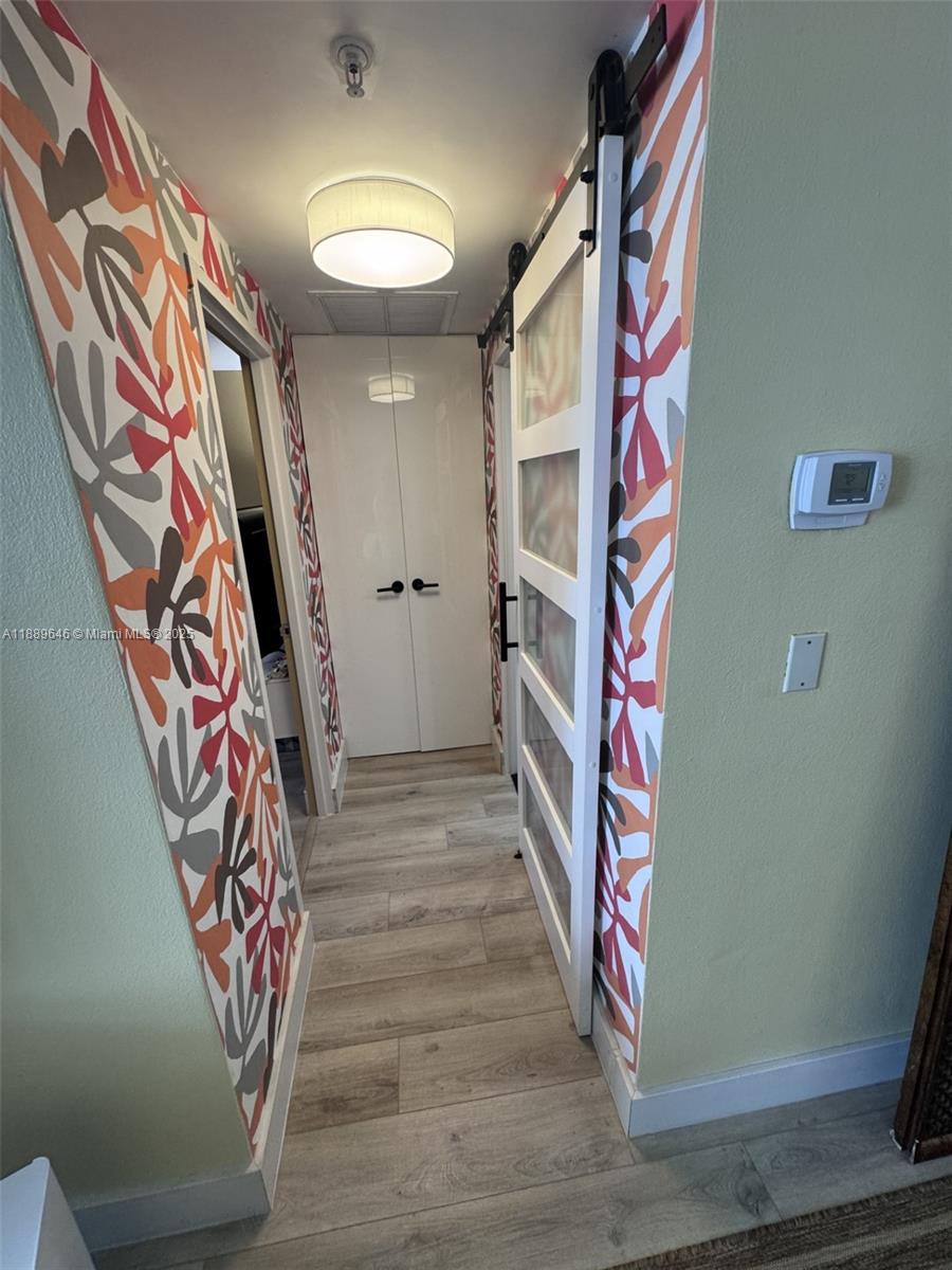 RESIDENCES ON HOLLYWOOD B - Residential