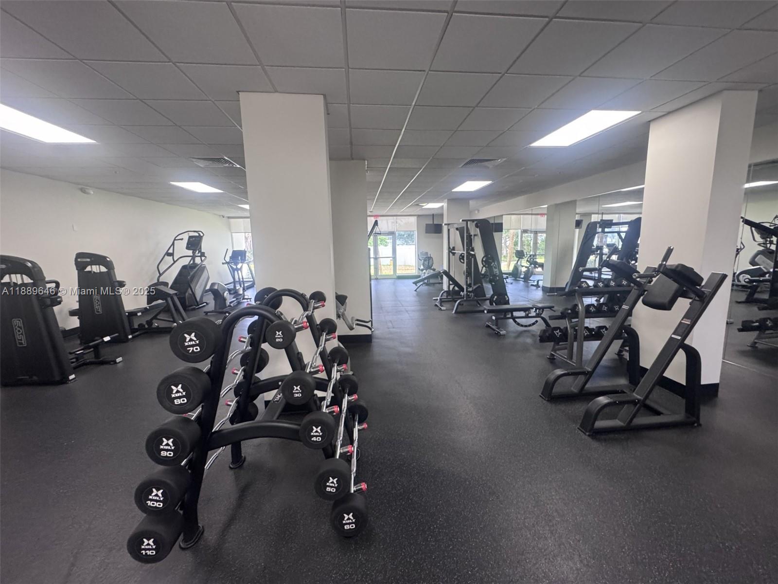 RESIDENCES ON HOLLYWOOD B - Residential