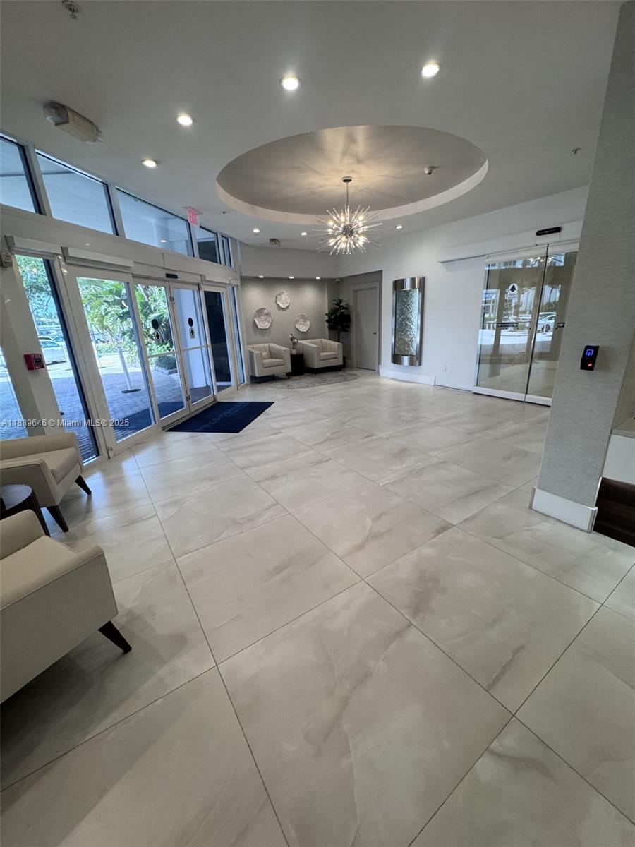 3001 S Ocean Dr 907