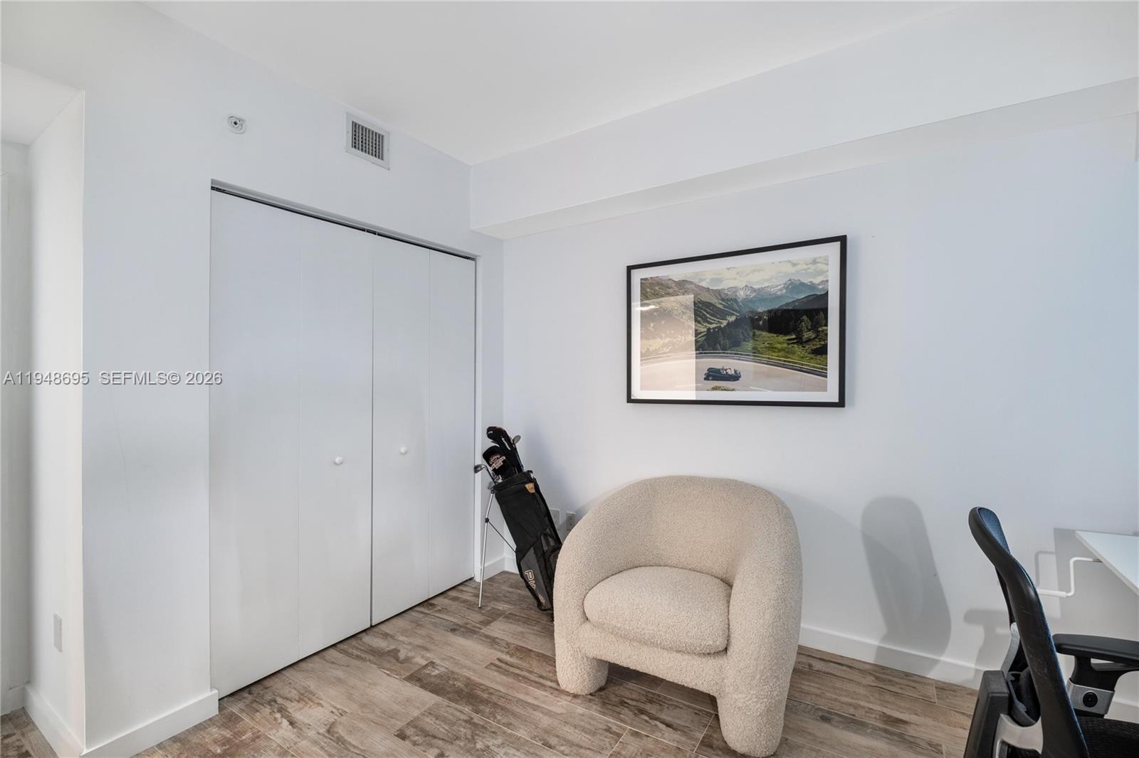 PARAISO BAY CONDO - Residential