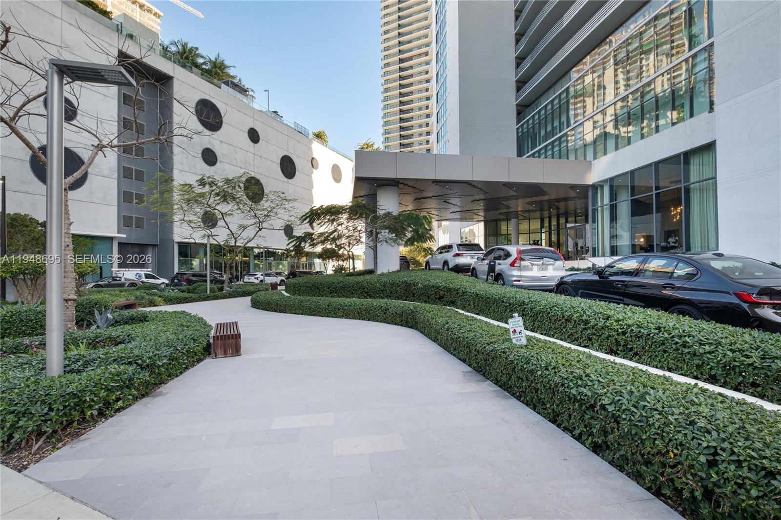 PARAISO BAY CONDO - Residential