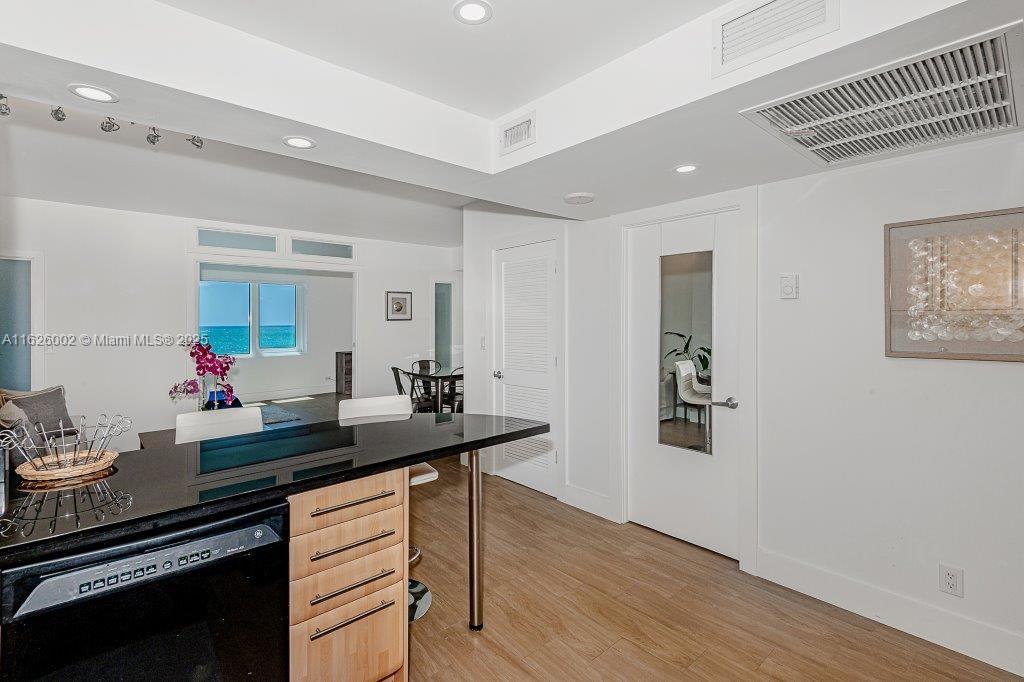 RONEY PALACE CONDO - Residential Lease