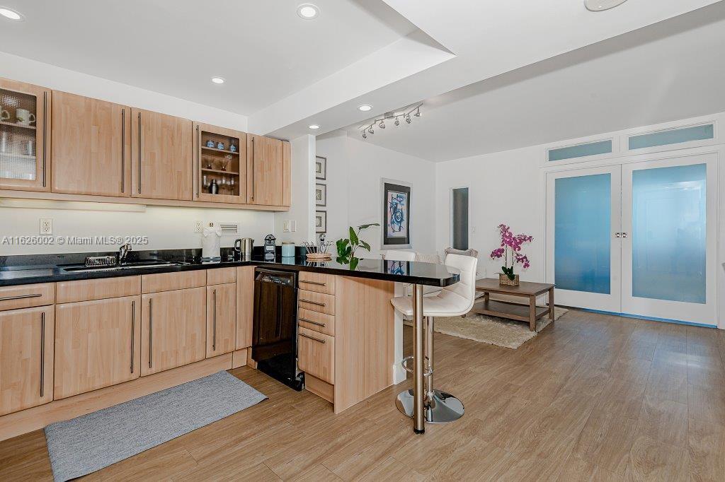 RONEY PALACE CONDO - Residential Lease