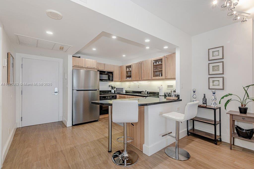 RONEY PALACE CONDO - Residential Lease