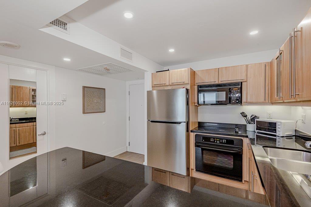 RONEY PALACE CONDO - Residential Lease