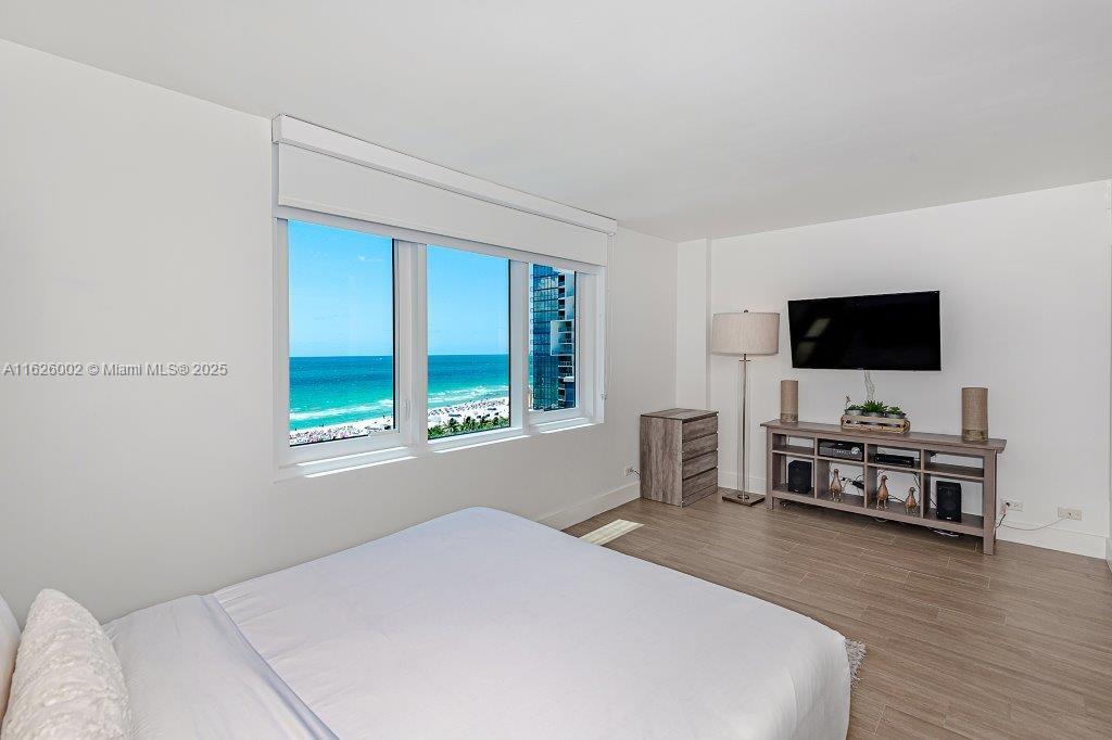 RONEY PALACE CONDO - Residential Lease