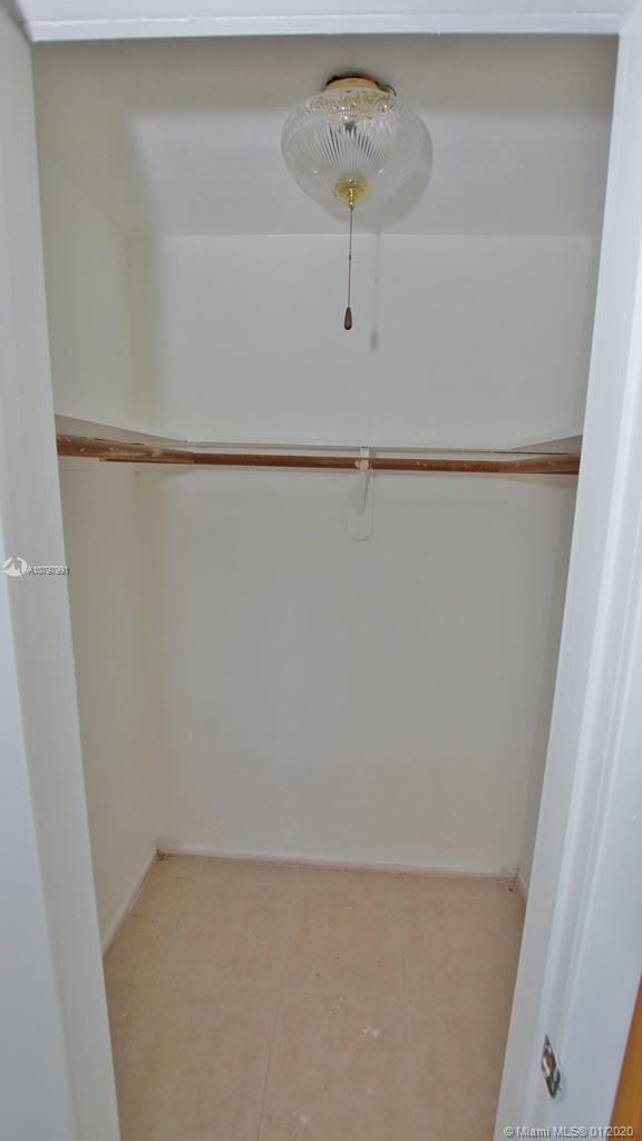 GOLD KEY VILLAS FIRST ADD - Residential Lease