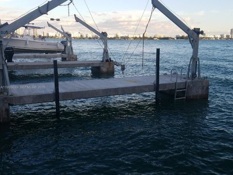 7601 E TREASURE DR / DOCK D5 North Bay Village FL 33141